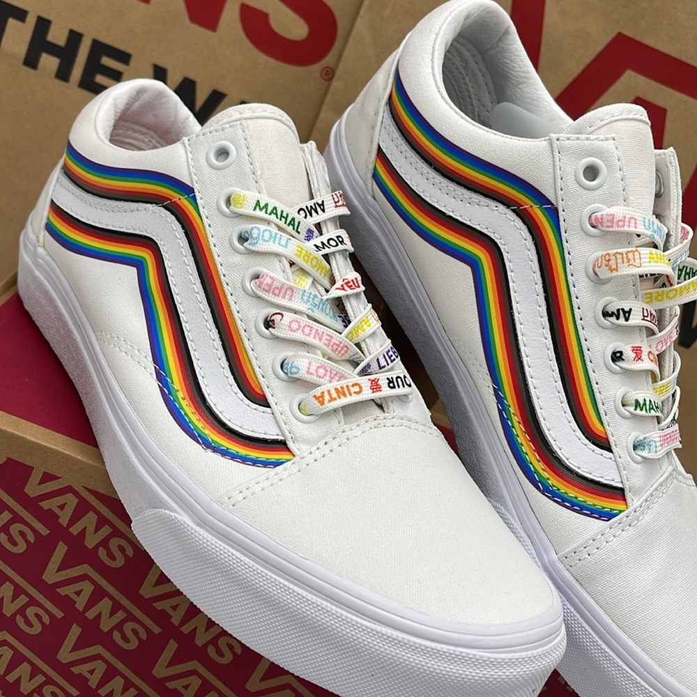 Vans WMNS White Sneakers with Rainbow Stripe Old Skool
(Pride) White/True White - Picture 7 of 16